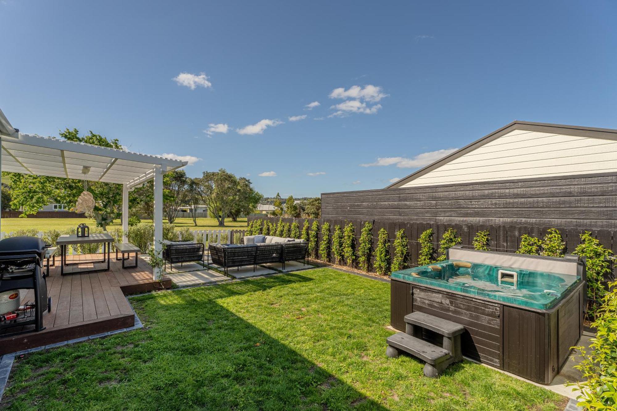 Blue Belle Cottage Whitianga Exterior photo
